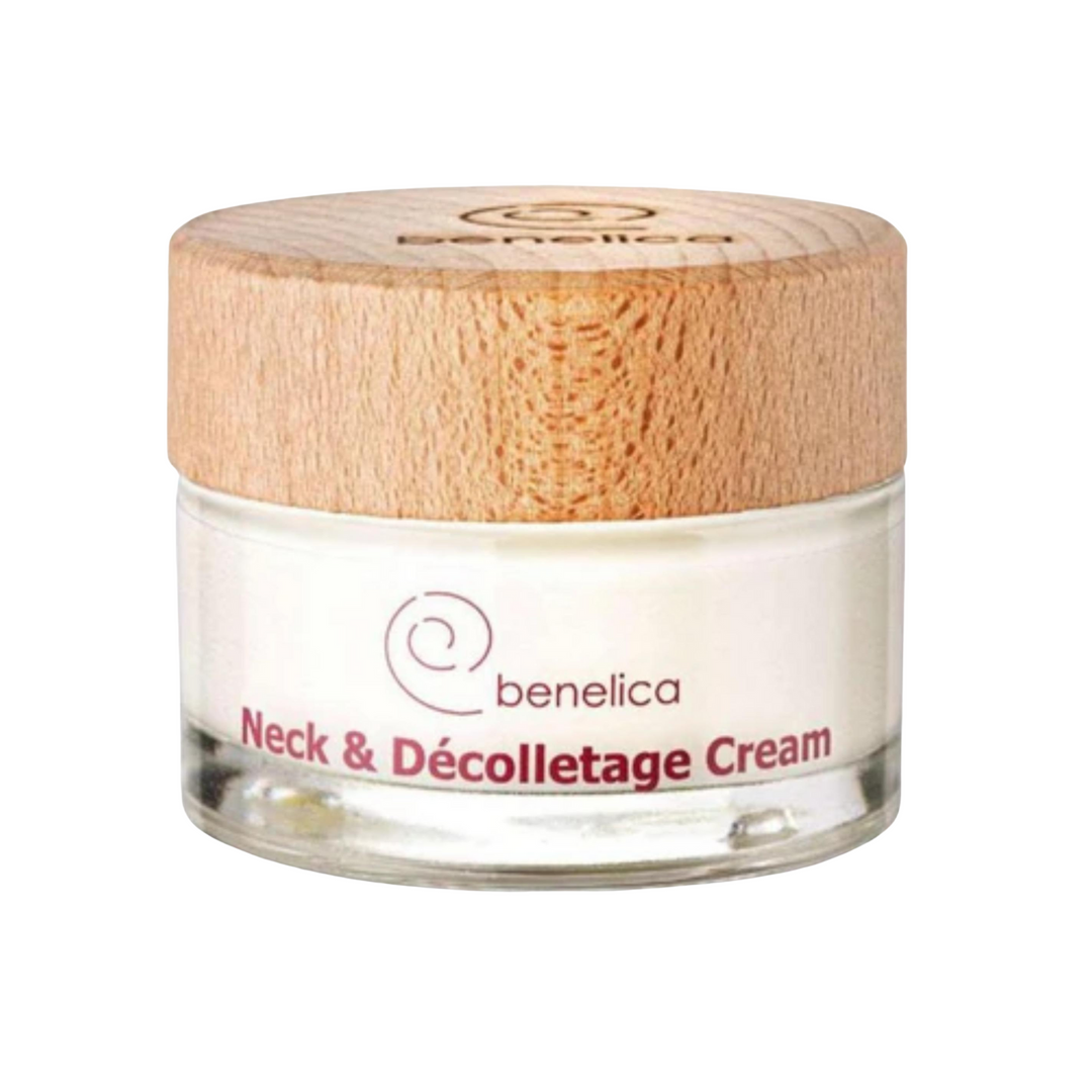 Benelica Neck and Decollete Cream closed round jar with wooden lid front view – firming nourishing cream with snail secretion and peptides for smooth youthful neck and chest skin
